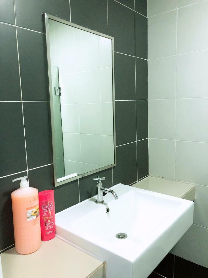 Heart Of Petaling Jaya Near Lrt Line 5 Apartment Bagian luar foto